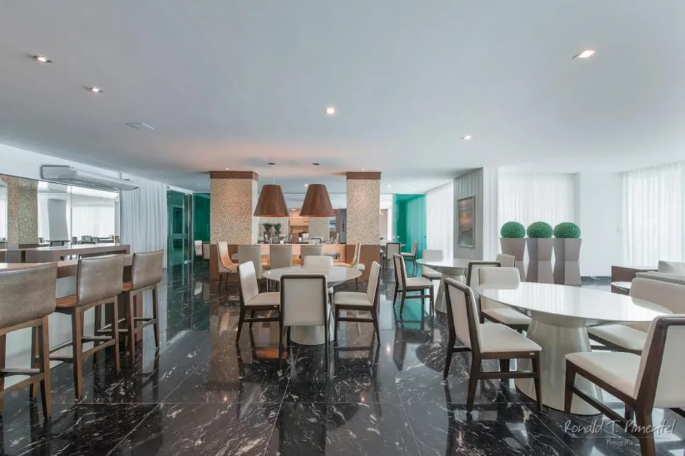 Apartamento para venda no bairro Meia Praia em Itapema