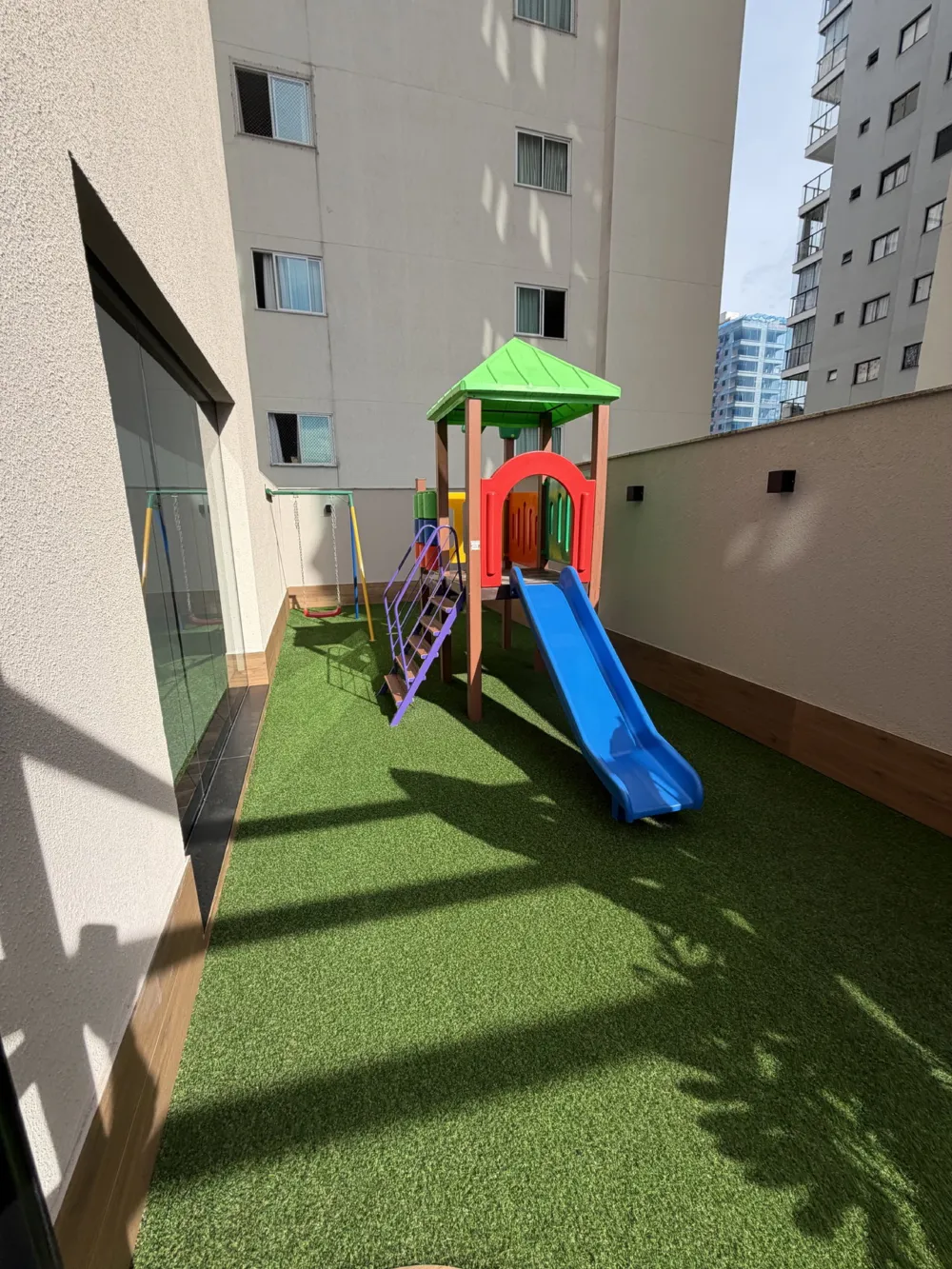 Apartamento para venda no bairro Meia Praia em Itapema
