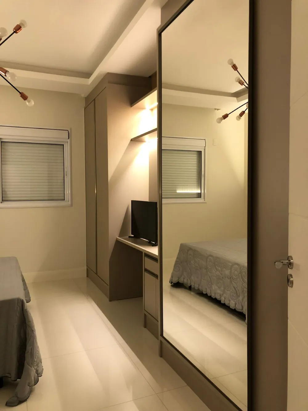 Apartamento para venda no bairro Meia Praia em Itapema
