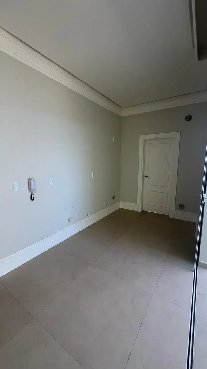 Apartamento 4 quartos para venda no bairro Meia Praia em Itapema