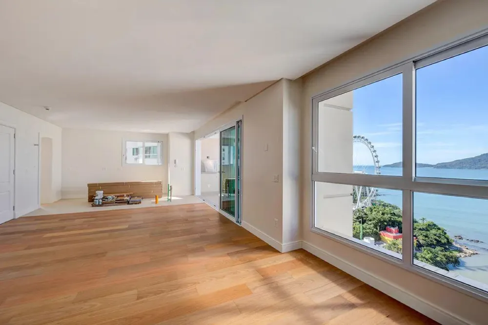 Apartamento para venda no bairro Pioneiros em Balneário Camboriú
