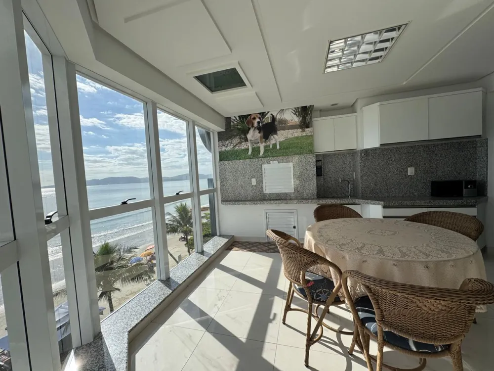 Apartamento para venda no bairro Meia Praia em Itapema