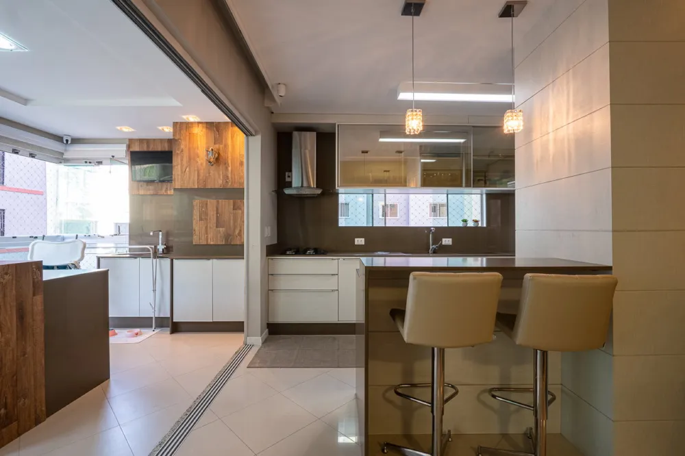 Apartamento para venda no bairro Meia Praia em Itapema