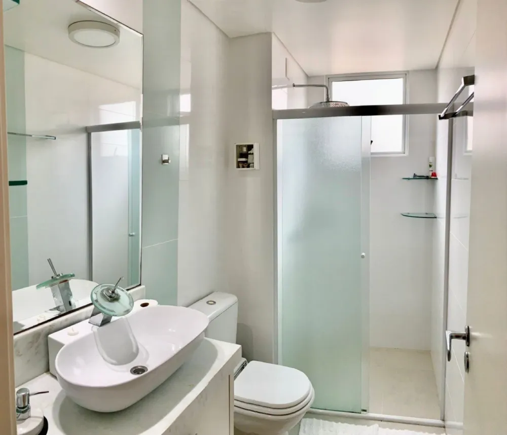 Apartamento para venda no bairro Meia Praia em Itapema