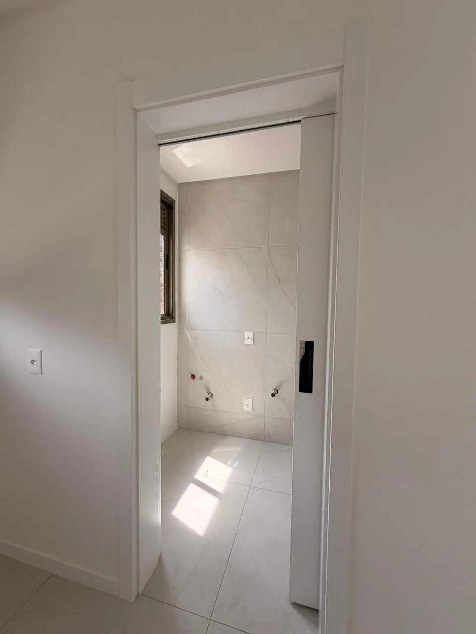 Apartamento para venda no bairro Meia Praia em Itapema
