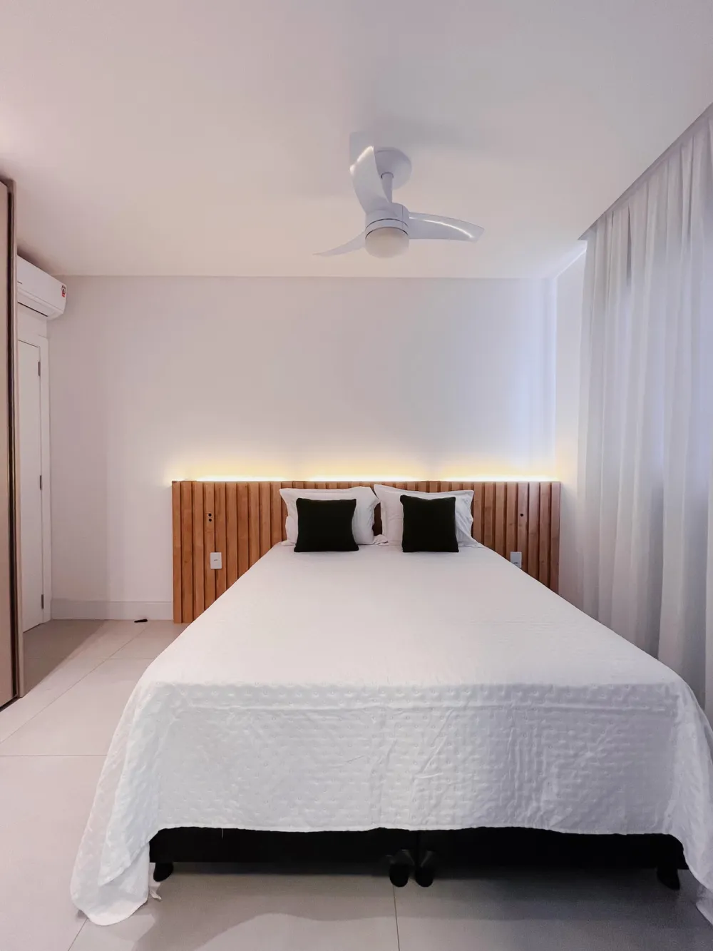 Apartamento para venda no bairro Meia Praia em Itapema