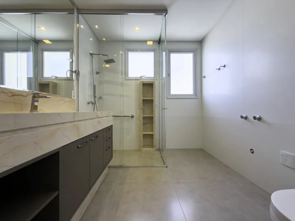 Apartamento para venda no bairro Meia Praia em Itapema