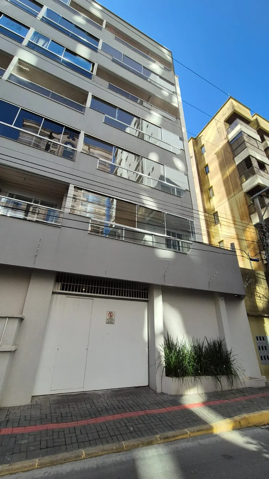 Apartamento para venda no bairro Meia Praia em Itapema