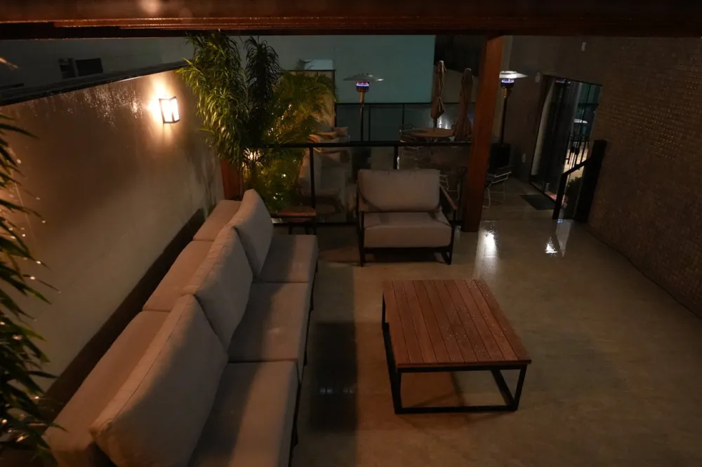 Apartamento para venda no bairro Meia Praia em Itapema