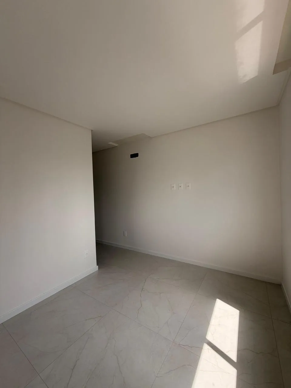 Apartamento para venda no bairro Meia Praia em Itapema