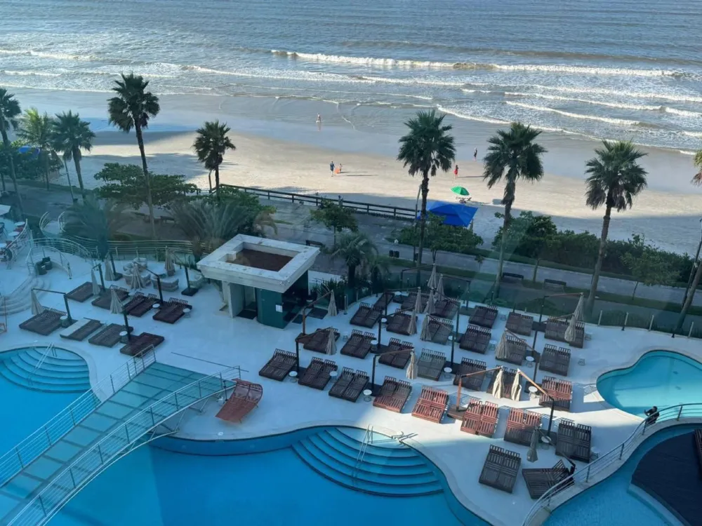 Apartamento 4 quartos para venda no bairro Meia Praia em Itapema