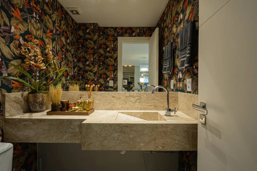 Apartamento para venda no bairro Meia Praia em Itapema