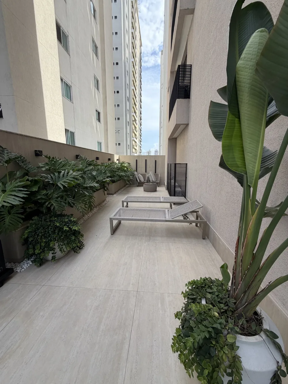 Apartamento para venda no bairro Meia Praia em Itapema