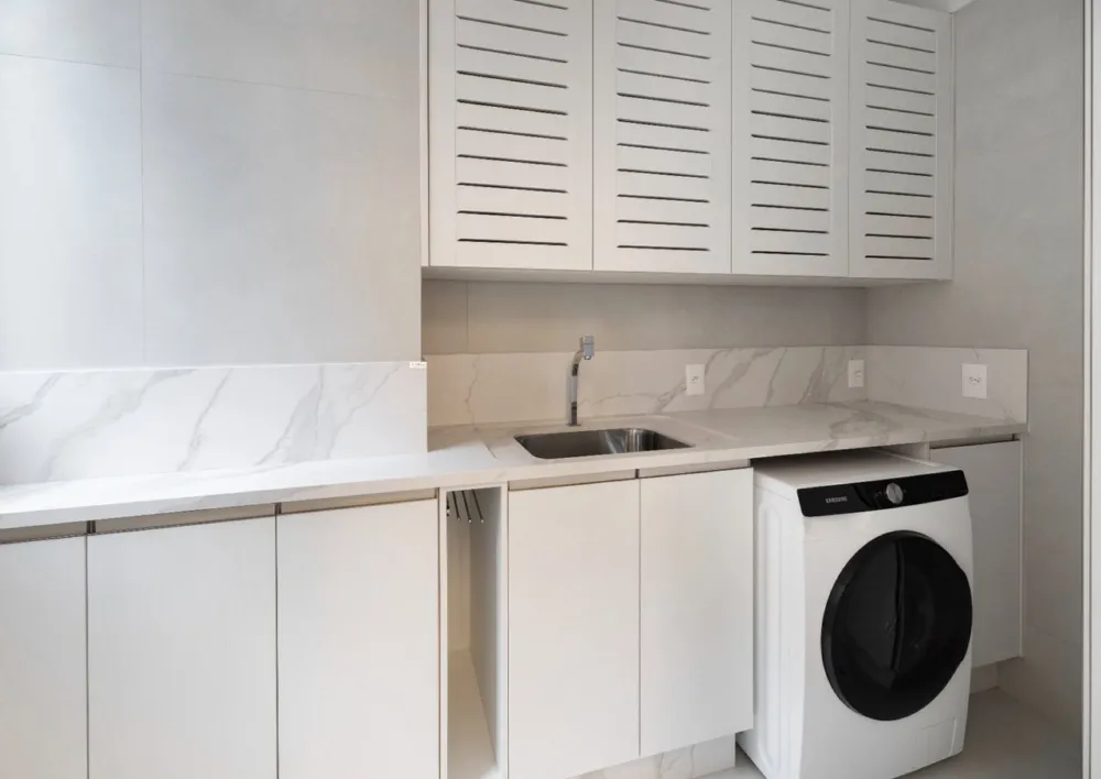Apartamento para venda no bairro Meia Praia em Itapema