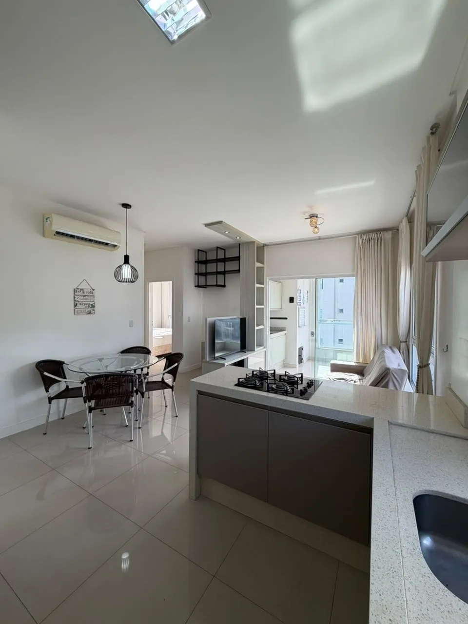 Apartamento 2 quartos para venda no bairro Meia Praia em Itapema
