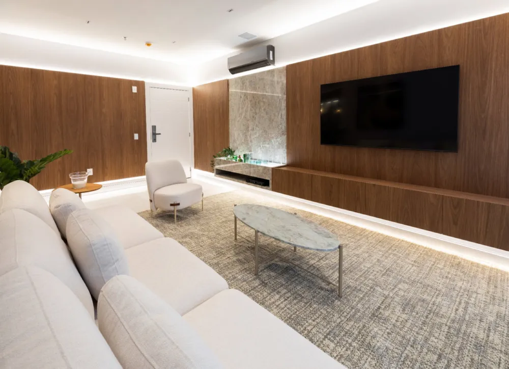 Apartamento para venda no bairro Meia Praia em Itapema