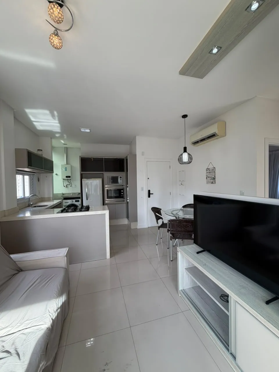 Apartamento 2 quartos para venda no bairro Meia Praia em Itapema