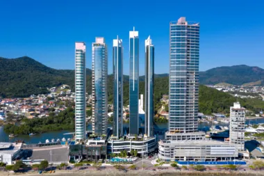 Apartamento 4 quartos para venda no bairro Barra Sul em Balneário Camboriú