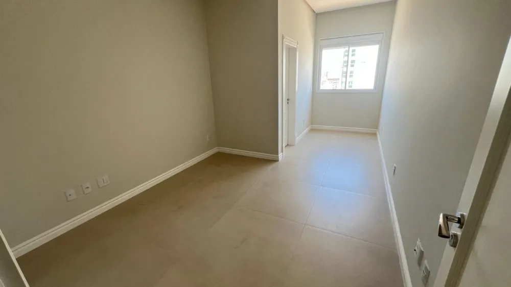Apartamento 4 quartos para venda no bairro Meia Praia em Itapema