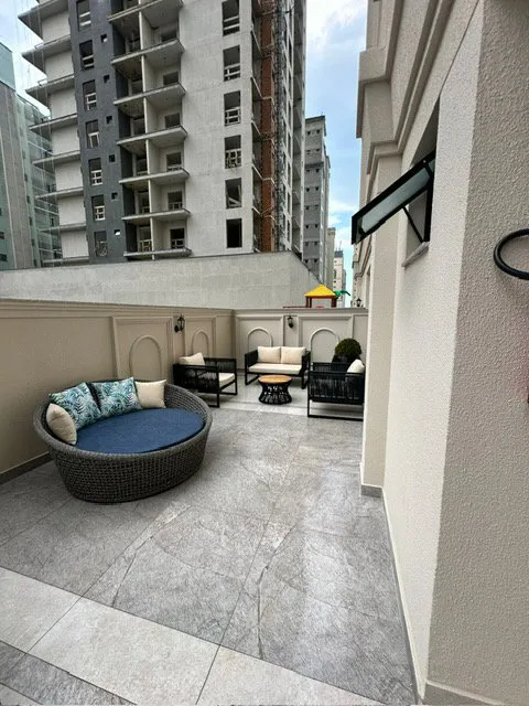 Apartamento para venda no bairro Meia Praia em Itapema
