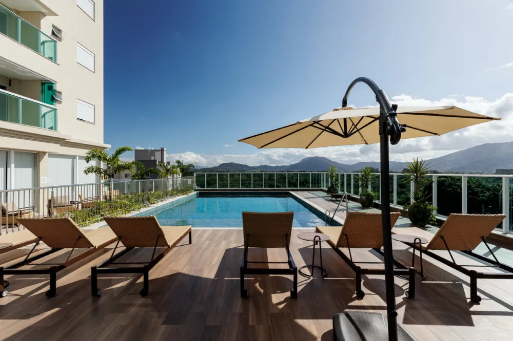 Apartamento para venda no bairro Meia Praia em Itapema