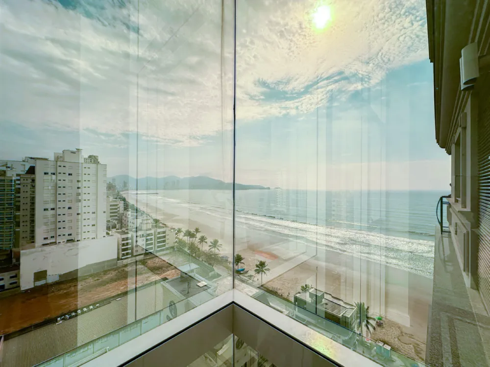 Apartamento para venda no bairro Meia Praia em Itapema