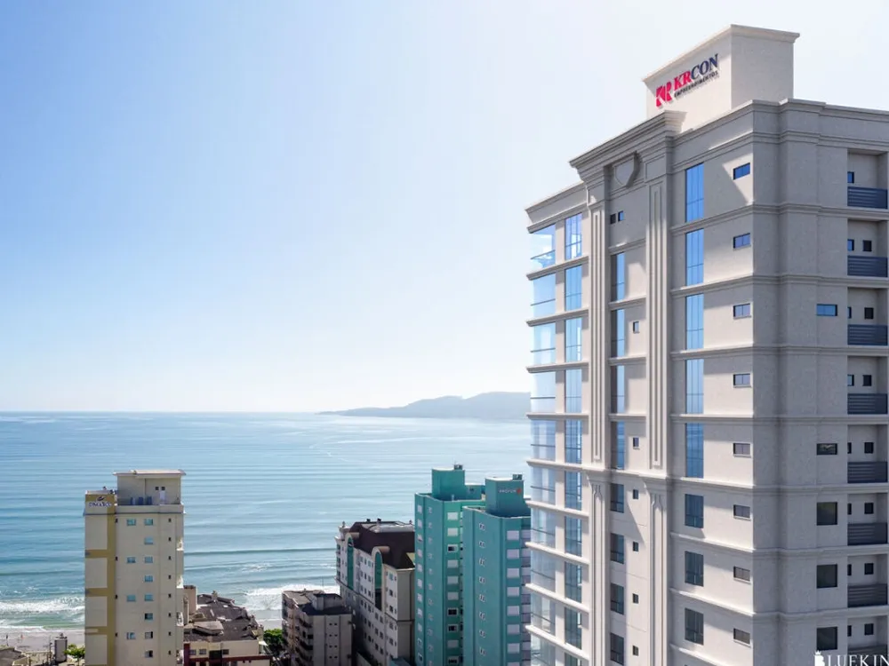 Apartamento para venda no bairro Meia Praia em Itapema