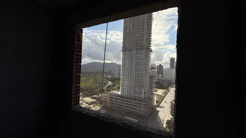 Apartamento para venda no bairro Meia Praia em Itapema