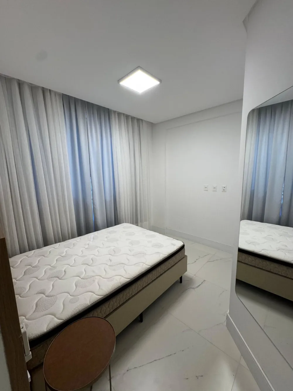 Apartamento para venda no bairro Meia Praia em Itapema