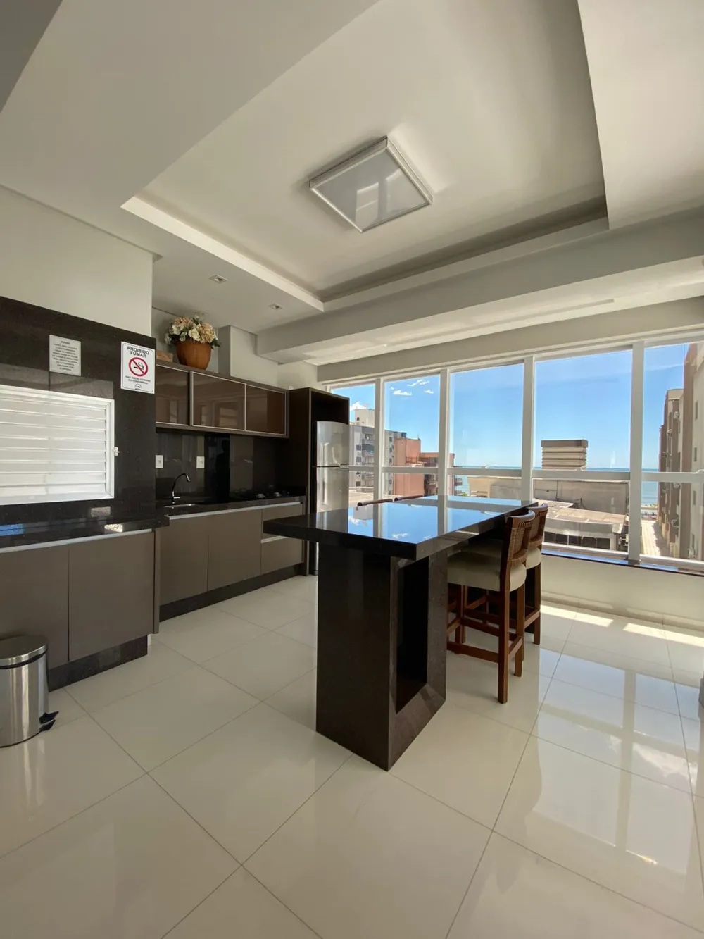 Apartamento para venda no bairro Meia Praia em Itapema