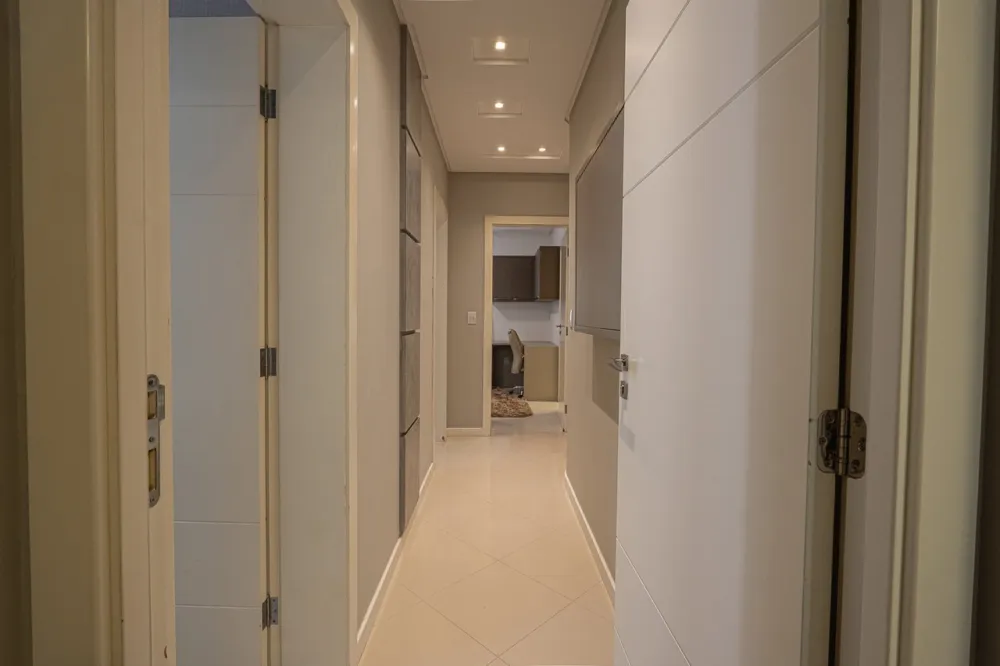 Apartamento para venda no bairro Meia Praia em Itapema