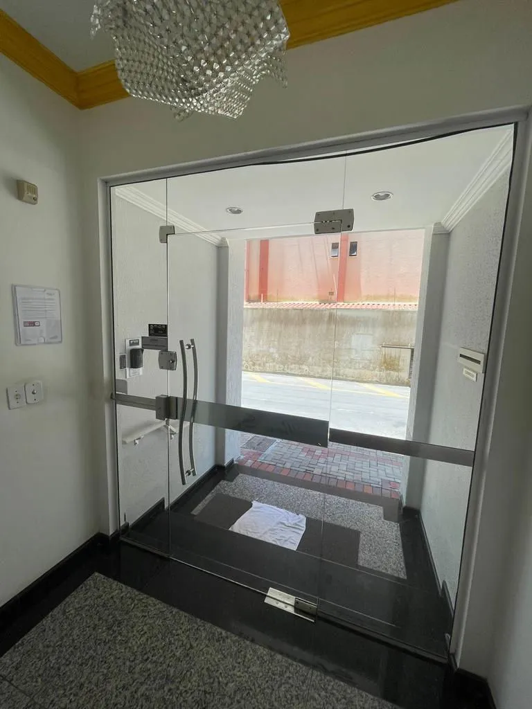 Apartamento para venda no bairro Meia Praia em Itapema