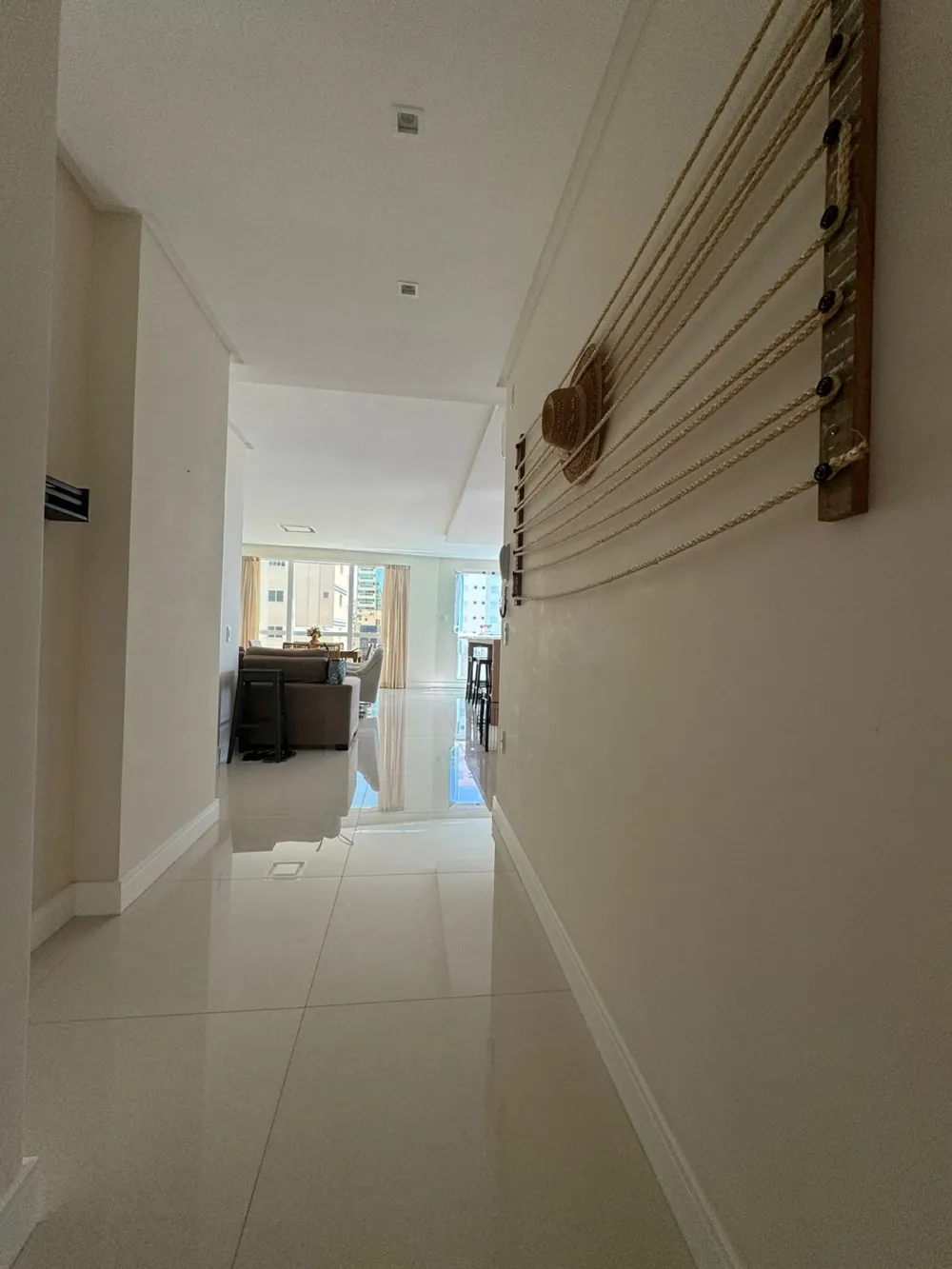 Apartamento 3 quartos para venda no bairro Meia Praia em Itapema