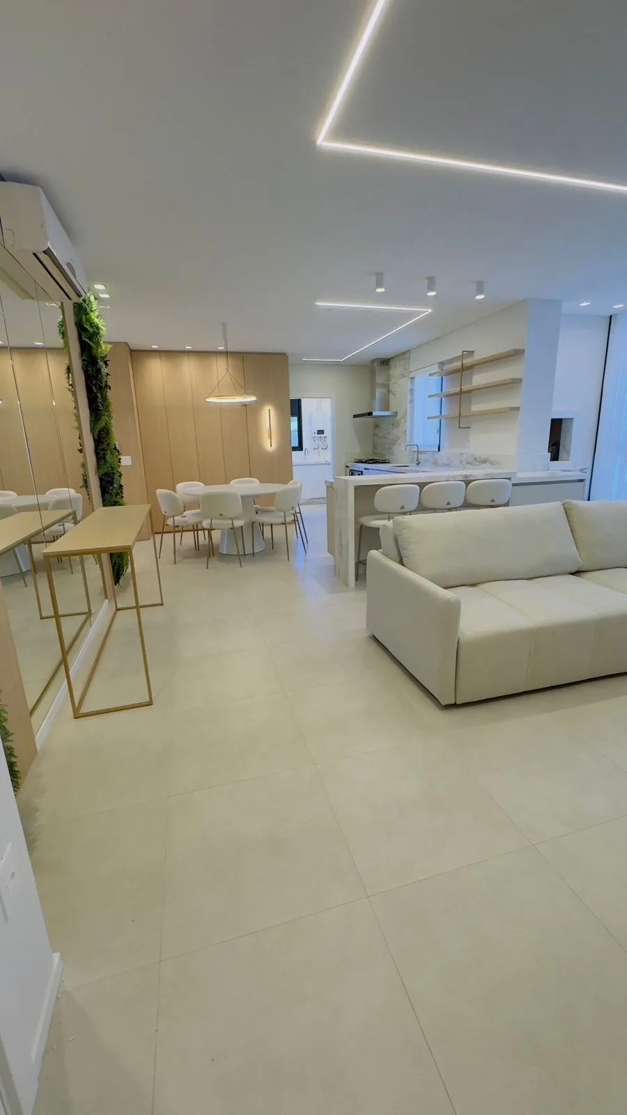 Apartamento 3 quartos para venda no bairro Canto da Praia em Itapema