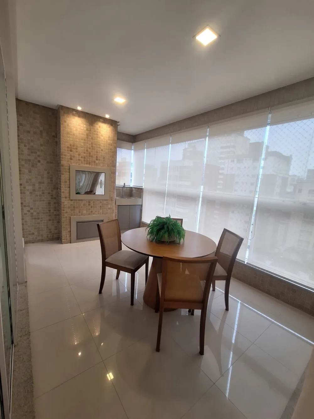 Apartamento 3 quartos para venda no bairro Meia Praia em Itapema