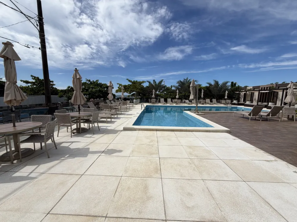 Apartamento para venda no bairro Meia Praia em Itapema