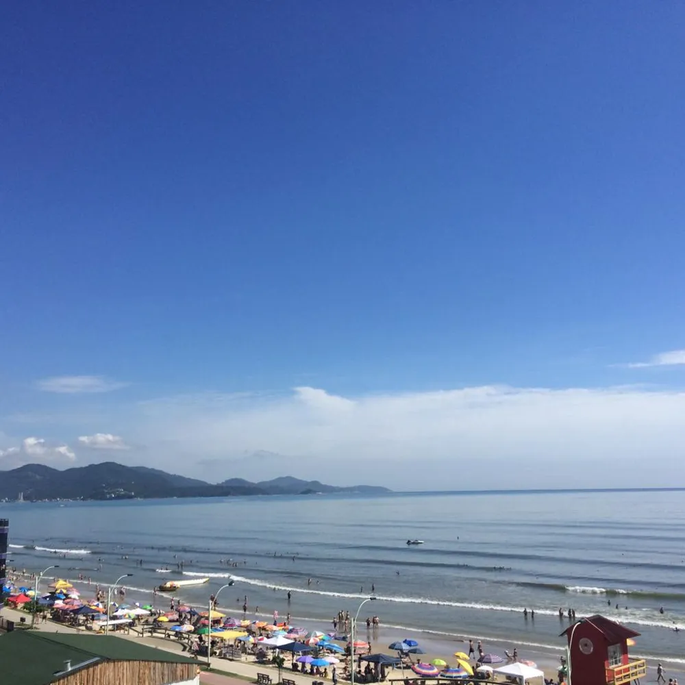 Apartamento para venda no bairro Meia Praia em Itapema