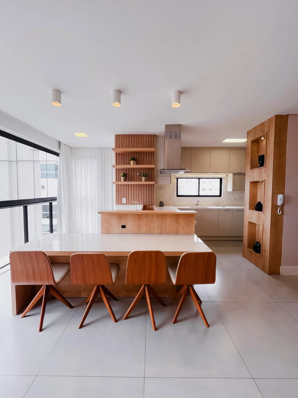 Apartamento para venda no bairro Meia Praia em Itapema