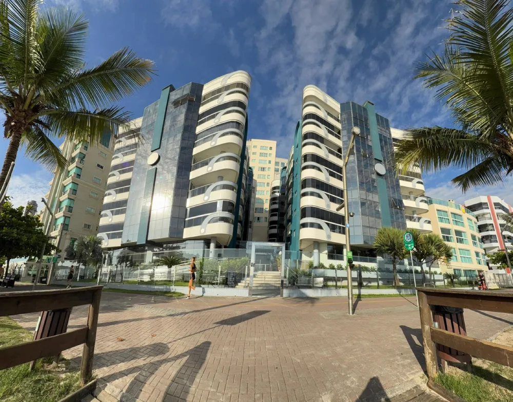 Apartamento para venda no bairro Meia Praia em Itapema
