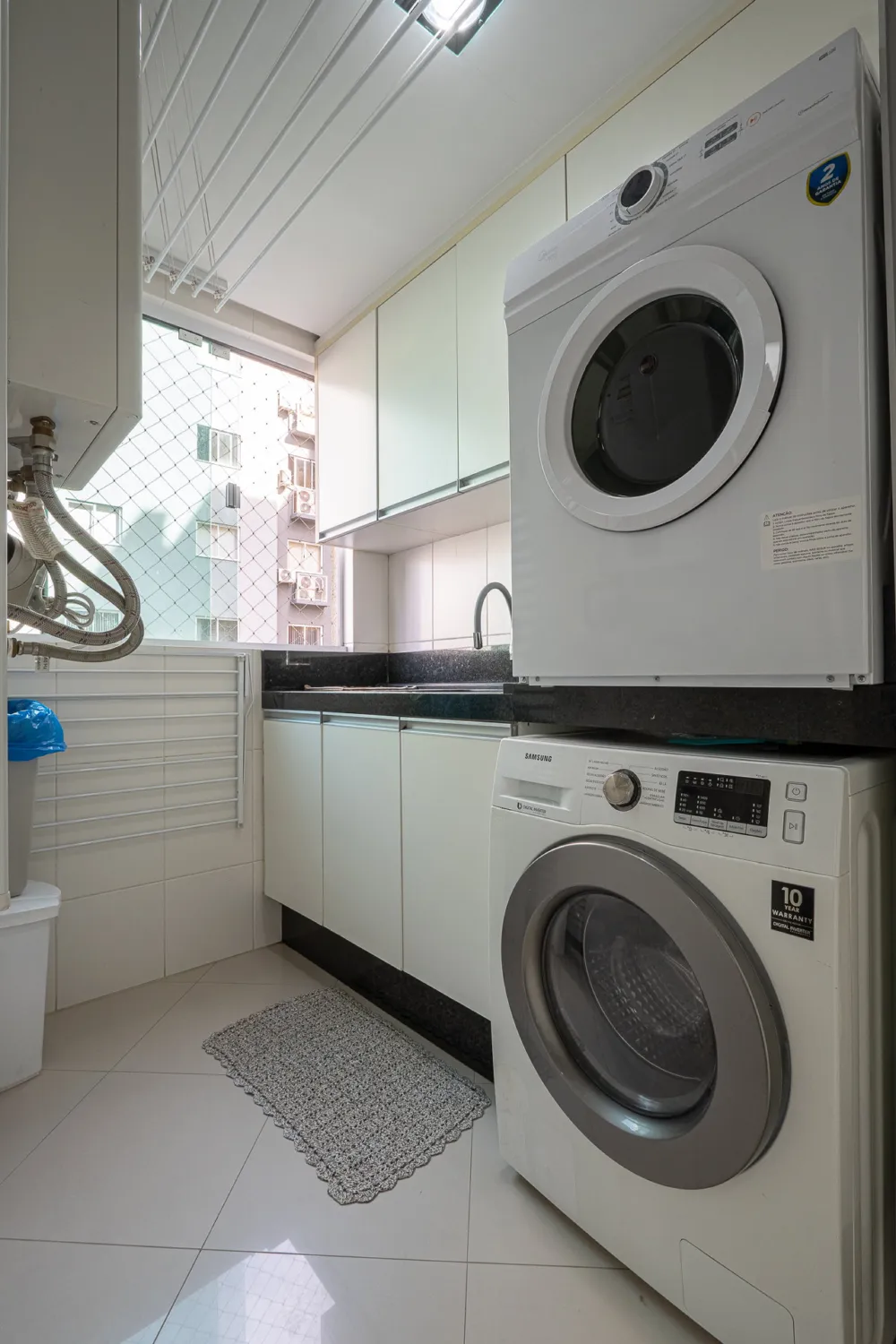 Apartamento para venda no bairro Meia Praia em Itapema