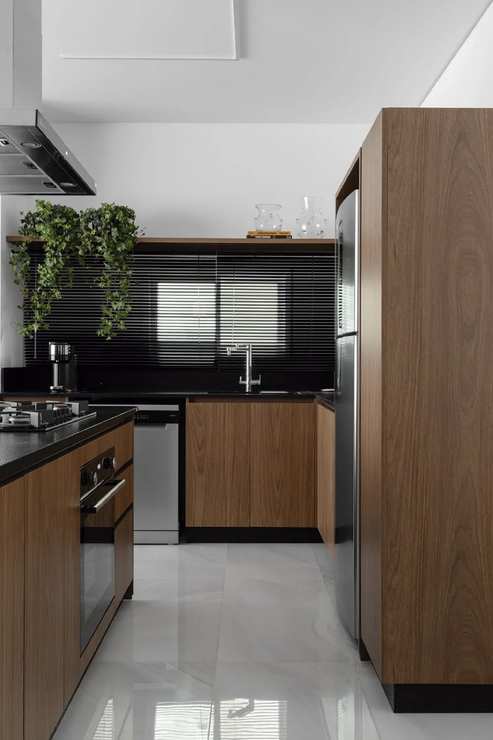 Apartamento para venda no bairro Meia Praia em Itapema