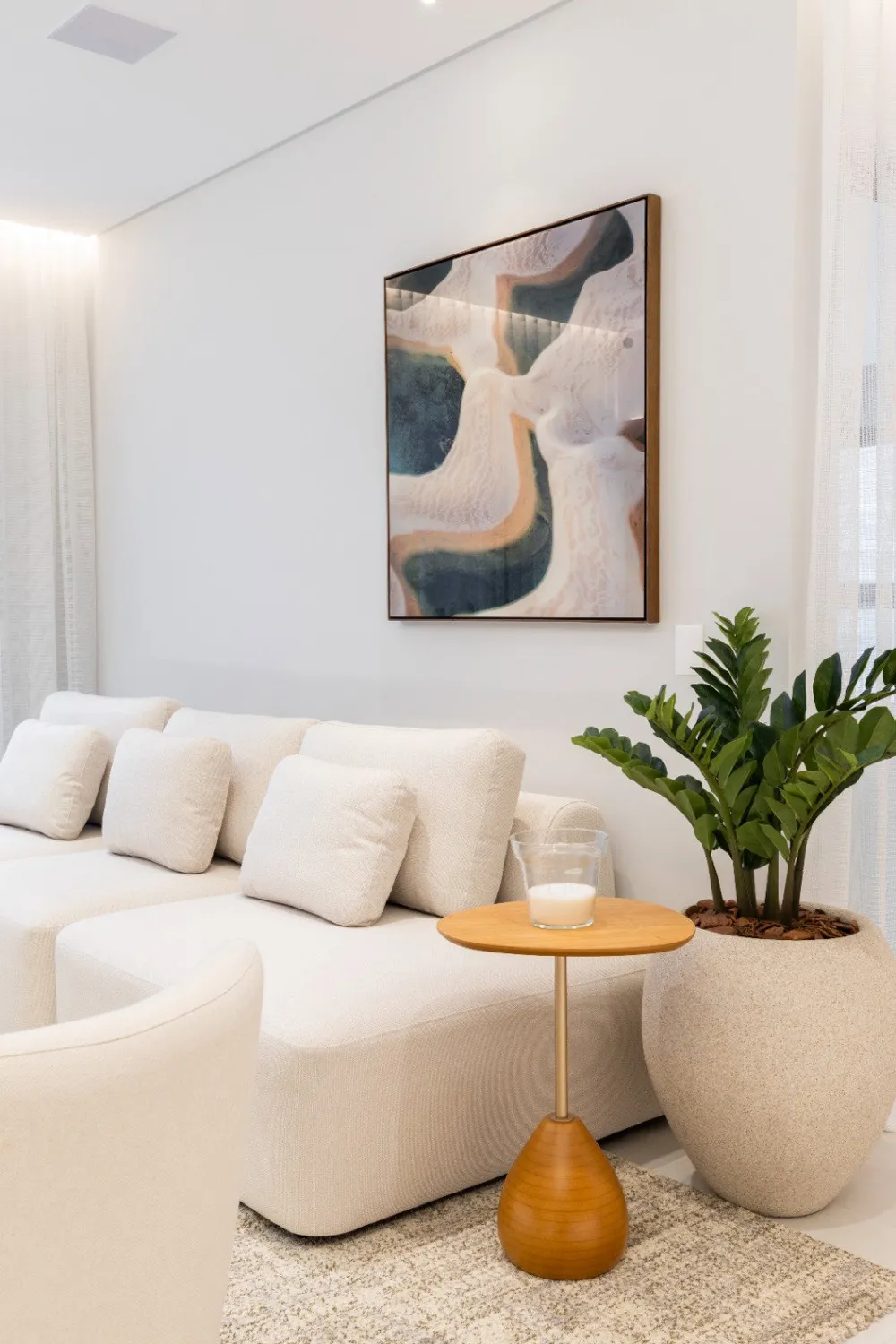 Apartamento para venda no bairro Meia Praia em Itapema