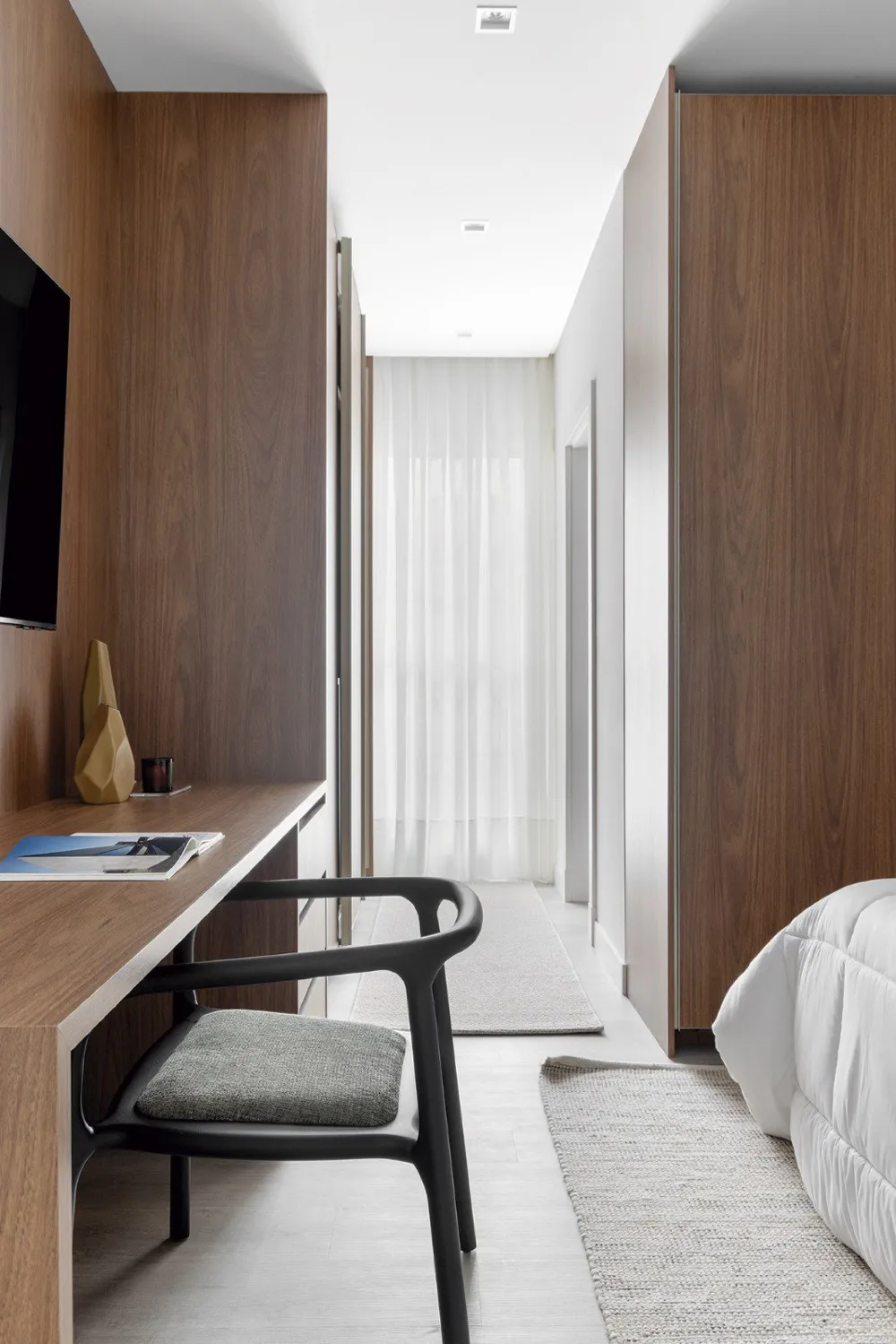Apartamento para venda no bairro Meia Praia em Itapema