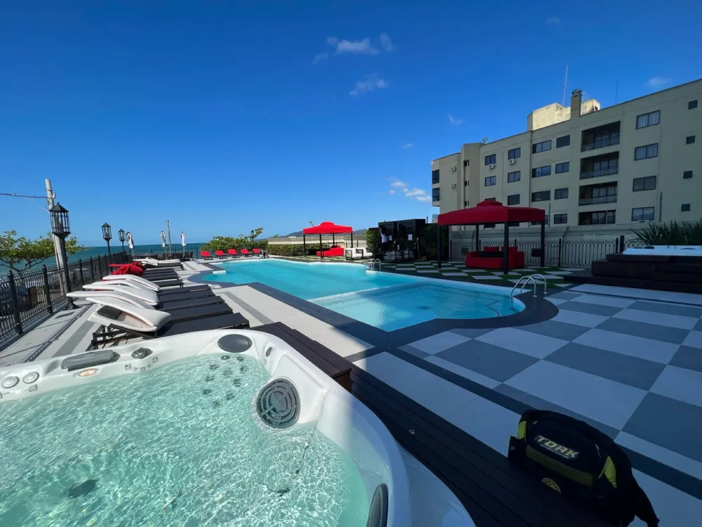 Apartamento para reserva no bairro Meia Praia em Itapema
