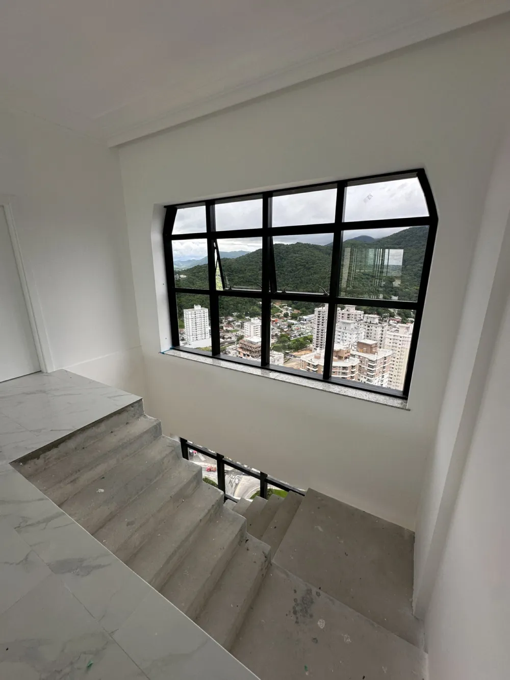 Apto. Cobertura 4 quartos para venda no bairro Centro em Itapema