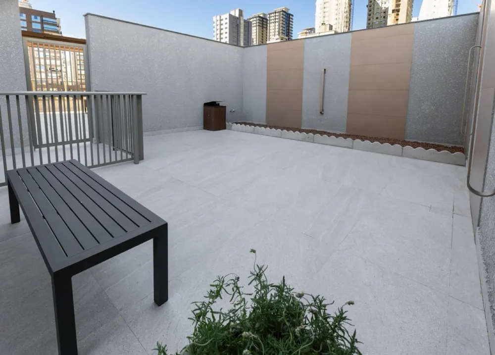 Apartamento para venda no bairro Meia Praia em Itapema