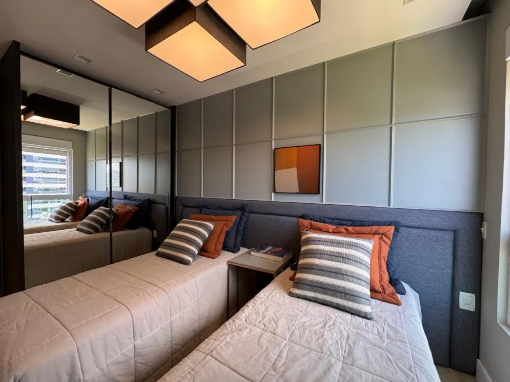 Apartamento para venda no bairro Meia Praia em Itapema