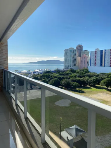 Imóvel em Meia Praia