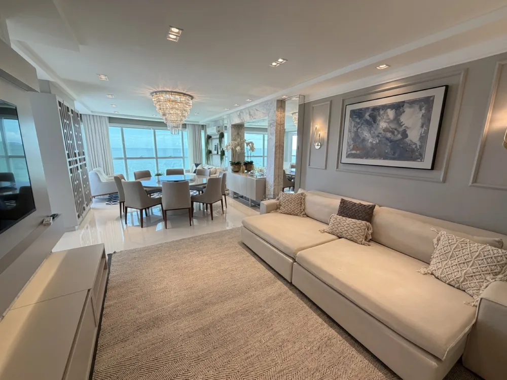 Apartamento para venda no bairro Meia Praia em Itapema