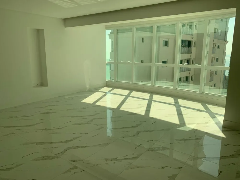 Apartamento para venda no bairro Barra Sul em Balneário Camboriú